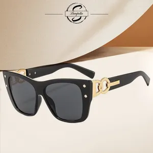 Sonnenbrille Frauen Trendy Designer quadratische Rahmenschatten Schwarze Gläser Sonnenschutzweg Gafas de Vintage Mujer