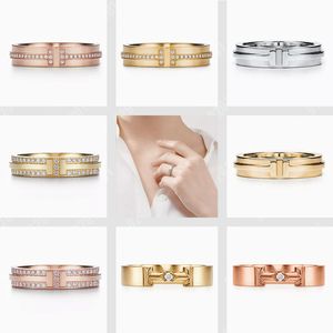 Schmaler Designer-Ring der T-Serie aus 18-karätigem Gold, gepaart mit einem Diamant-Buchstaben-T-Ring, geeignet für Männer und Frauen