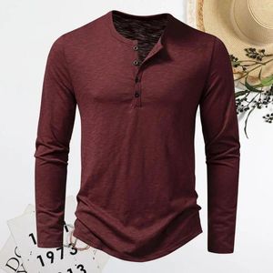 メンズTシャツの男性スリムフィットTシャツ調整可能なボタンスタイリッシュな長袖Tシャツと秋のためのOネック