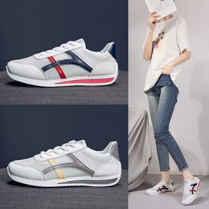 Nya sneakers Casual Breattable Mesh Fashions som kör sport unisex för män Lätt promenadskor supertränare