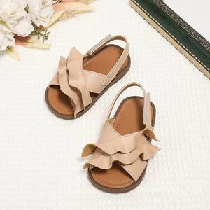 Girls shoes sandals Childrens soft soles open toe foreign style all match sweet shoes brown 2024 model 240301