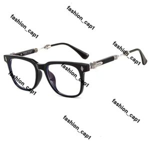 Designer ch Cross Glasses Frame Chromes Solglasögon för män Kvinnor Trendiga runda ansikte Eye Male Heart Luxury Eyeglass Frames Chome Heart Solglasögon Chromees Hearts 608