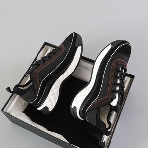 エディション純粋なブラックコーヒーファッションカジュアルシューズシャネルパンダカラーブロック太い靴底靴快適なスポーツシューズを増やす