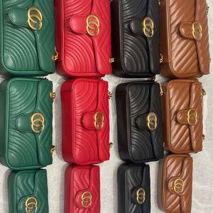 Designväskan är 90% rabatt på Light Luxury Womens Handbag Fashionable Small Fragrant Style Diamond Grid Chain Classic Versatile Crossbody Shoulder Mini Square