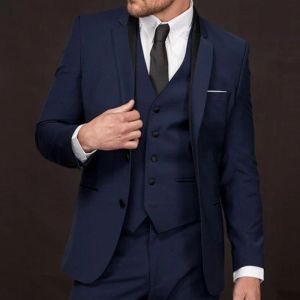 بدلات بحرية زرقاء زفاف العريس Tuxedo 3 قطعة مراسم كلاسيكية النمط المسنن من طية الببشورات أفضل رجال الدعاوى سترة مع سترة السراويل