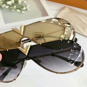 Klasyczne okulary przeciwsłoneczne pilotażowe dla mężczyzn Gold Grey Shorned Sonnenbrille Fashion Sun Glass Gafas de Sol New with Box293s