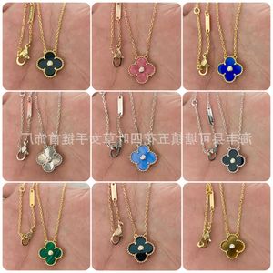 VanCF Necklace Luxury Diamond Agate 18k Gold Lucky Flower Necklace Womens Red Jade Marrow Rose Gold Titanium Family Clover Pendant Gift 123