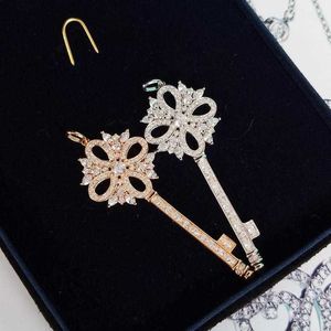 Fritid Tiffay Key Necklace 925 Sterling Silver Plated 18K Gold Di Diamond Snowflake Pendant Long Sweater Chain Female P1DI