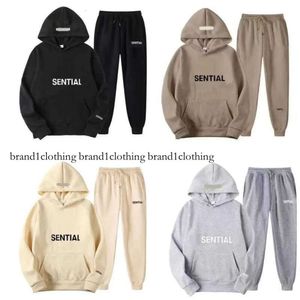 Mens Designer Tracksuit Fashion Ess Sweatsuit Men اثنين من قطعتين 22 ألوان بنطلون Hiphop الذكور