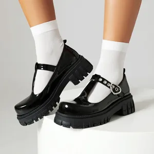 Elbise Ayakkabı Siyah Patentli Deri Tıknaz Platform Kadınlar T-Sap Toe Toe Kemer Tokası Mary Jane Okulu Üniforma Pompalar 42