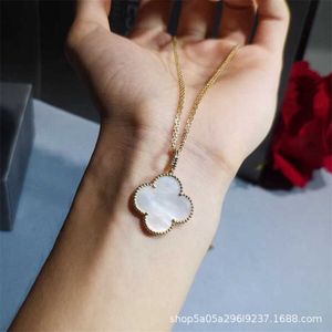 V Necklace High Edition V Golden Fan Family Clover 18K Red Jade Medal Fritillaria Pendant Swarovski Element Pearl Crystal