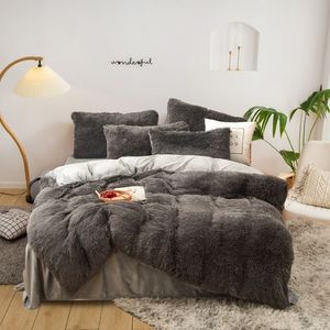 Set di biancheria da letto in peluche caldo a quattro pezzi King Queen Size Copripiumino di lusso Federa Copripiumino Set di trapunte da letto di marca Alta Quali246z