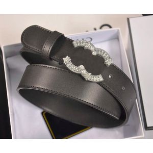 Wysokiej jakości projektanci paski luksusowe kobiety damskie modne diament Pearl High End High End Men Casual Damskie damskie pasy do dżinsów