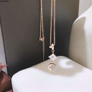 Mode kvinnor lyxdesigner halsband choker kedja 18k guld pläterad rose rostfritt stål blommebrev hängen uttalande smycken x163