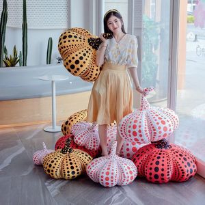 Cuscino Decorativo Cuscino 20 cm 40 cm 50 cm 60 cm Ins Giappone Kusama Yayoi Lo stesso Giallo Zucca Peluche Giù Cuscino per divano in cotone per la casa H256r