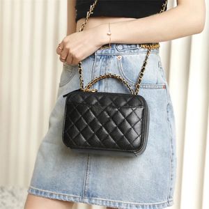 10A En Kaliteli Orta Cowhide Kozmetik Çantası 19cm Moda Crossbody Çantalar Kadın Tasarımcı Çantalars Lüks Omuz Çanta Leydi Zincir Çantası Çanta.C84