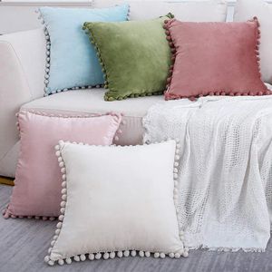 Grön blå grå rosa fast sammet dekorativ kuddfodral mjuk sammet kudde täcke med pompom boll soffa kudde täckning 45x45 cm 240306