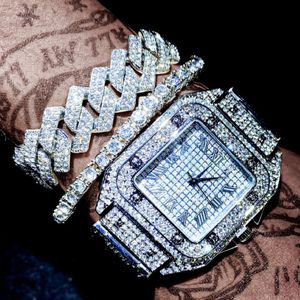 Iced Out Watches Bransoletka Złota Ladies Brankusja luksus AAA Rhinestone Cuban Link Sain Watch Bling Jewelry 220822245p