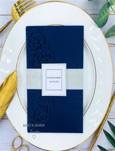 Lindos convites de casamento de bolso com corte a laser rosa azul marinho com faixa de barriga e cartão RSVP fornecem impressão 8179314