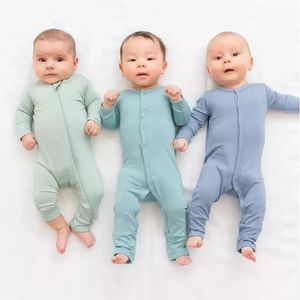 Baby Jumpsuit för bambukläder pojkar overruder barn romper vår född 0 till 12 18 24 månader flickor kostym bodysuits 240308