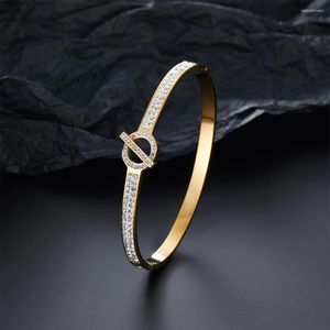 Bangle Fashion Round Stainless Steel Bracelet Crystal Zircon for Exquisite Women Creative Design Jewelry Holiday Gift