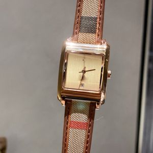 Orologio da donna stilista Movimento al quarzo cinturino in pelle di mucca scozzese 316L orologi in acciaio raffinato242T