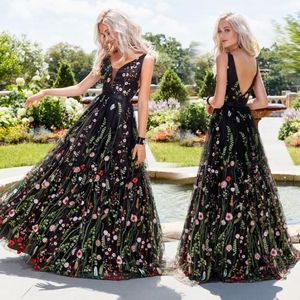 2022 Sexy Deep V Sleeveless Embroidered Prom Dress Long Slit Backless Evening Dress Floral Embroidery Skirt Plus Size High Quality2666