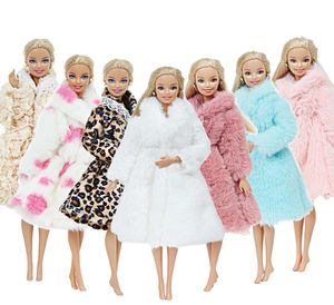 アメリカの女の子のための手作りの高品質の人形コートのドレス毛皮