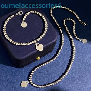 2024 Designer Luxury Brand Jewelry Beads Chain Love Heart Bracelet Necklace Sets for Birthday Gift Womens Jewelrys Wedding Statement s