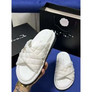 2024Shoes Slippers Summer Small Fragrant Style One Word Thick Sole Luxury Weaving Internet Red Four Seasons for Women's Outwear