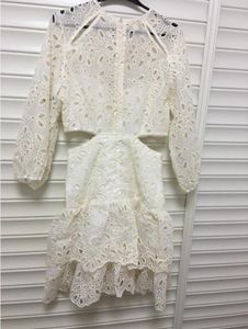 M-2024 Autumn New Majem Family Dress 2024 Spring New French White Hook Flower Hollow Spets Ruffle Edge kjol Barn