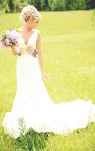 Romantyczne sukienki ślubne Vneck koronkowe aplikacje ALINE SUKIENKI Kaplica ręcznie robiony kwiat z paskiem w stylu w stylu Natu2151245