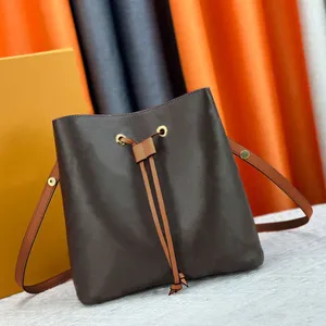 Orta Drawstring Buck Torbaları Kadın Tasarımcı Kova Çantası Klasik Şampanya Lüks Crossbody Çantalar Vintage Sıradan Çanta Kadın Çapraz Vücut Çanta Moda Omuz Çantası