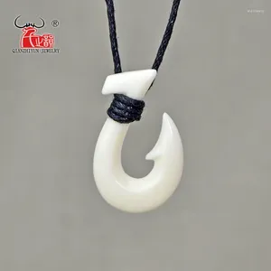 Pendant Necklaces GX001 Handmade Man Jewelry Primitive Tribes Zealand Maori Yak Bone Fish Hook Choker Womens Necklace For Surfing