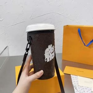 Designer Lettera Portamonete da donna Autunno Inverno Borsa da tazza di caffè esplosiva Marca Graffiti Lettere Cilindro Totes Lusso femminile Lager197r