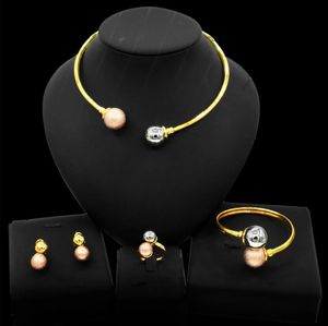 Orecchini Collana Dubai Moda Set di gioielli color oro Regali di nozze da sposa africani Festa per le donne Bracciale Anello Set Gioielli D Dhxh5