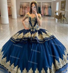 Принцесса Темно-синие платья Quinceanera с золотыми аппликациями с открытыми плечами Пышное тюль на шнуровке Платье Sweet 16 Бальное платье 7989791