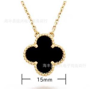 Designer Pendant Necklace Sweet Love Vanca Jade v Gold Clover for Women Silver Single Flower Natural Fritillaria Malachite Pendant Rose Gold Lock Bone Q502