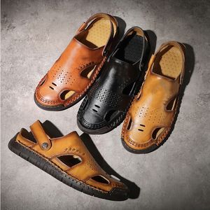 Sandaletler İçin Erkekler Trend Fashion Yaz Açık Moda Tüm Siyah Ayakkabılar Slip Olmayan Plaj Lüks Marka Sandal Çift Amaçlı Sandal Büyük Boyut 38-48