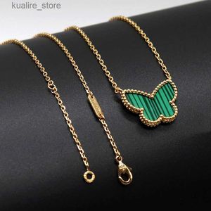 Pendant Necklaces Green White Mother of Shell Double Side Pendant Necklaces for Women 18K Gold Sweet Butterfly Luxury Designer Choker Necklace Jewelry L240311