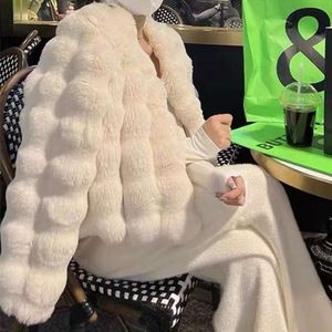 العشب النسائي Otter Rabbit Short 2023 Winter New Haining Fashion Admition Plush Mink Fur Coat 7640