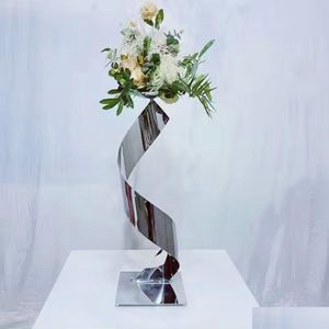 Dekoracja imprezy rekwizyty świecznika żelaza poszycie Golden El Birthday Table Metal Flower Stand -Centerpieces