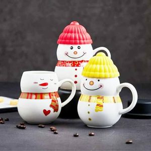 Tazze 9 tipi di tazza da caffè in ceramica creativa Natale Cartoon pupazzo di neve tazza d'acqua con coperchio bottiglia per la casa Anno 2022 Gifts290n