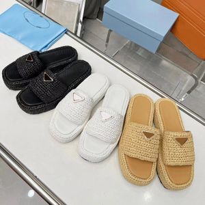 sandali di lusso firmati pantofole da donna slip on fibbia dorata slip on nero marrone piscina donna sandali casual all'aperto ciabatte per piscina spiaggia