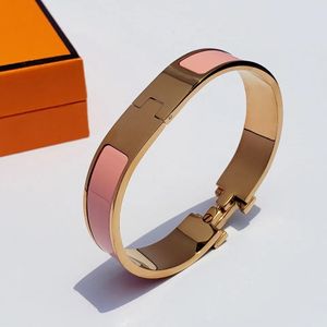 Luxury smyckesdesigner armband mäns och kvinnors rosguldarmband modebrevdesigner storlek 17 och 19 fler färger tillgängliga