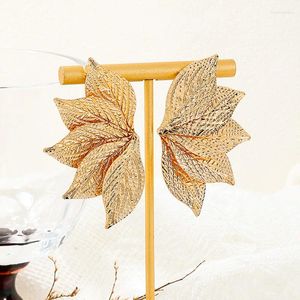 Dangle Brincos Moda Luxo Temperamento Acessórios Fan Leaf Metal Design Feminino Stud Atacado