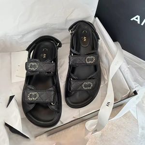 Alta qualidade adorável sapatilheiro liso sliders designer de luxo de luxo lã de couro genuíno escorregamento preto sapatos casuais sexy masculino praia mule sandale tamanho 35-40