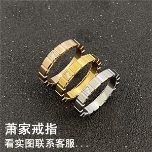 Desginer chopard joias v Banhado a ouro Mi Gold Xiao Family Anel pequeno bloco de gelo Anel quadrado cravejado com diamantes Japonês e coreano Personalizado Moda Mão versátil