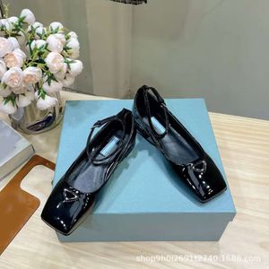 Designer Sandals Shoes Casual Shallow Mouth Square Head Low Heel Silver Mary Jane One Line Belt Flat Sole Single Small Leather Women