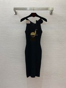3210 XL 2024 Миланское подиумное платье весна-лето с коротким рукавом выше колена брендовое женское платье в том же стиле модное высокое качество weiniD23123045
